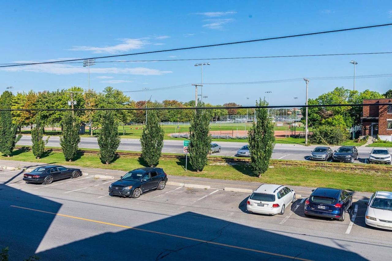 Free Parking In Beautiful Lachine Montreal Exterior foto