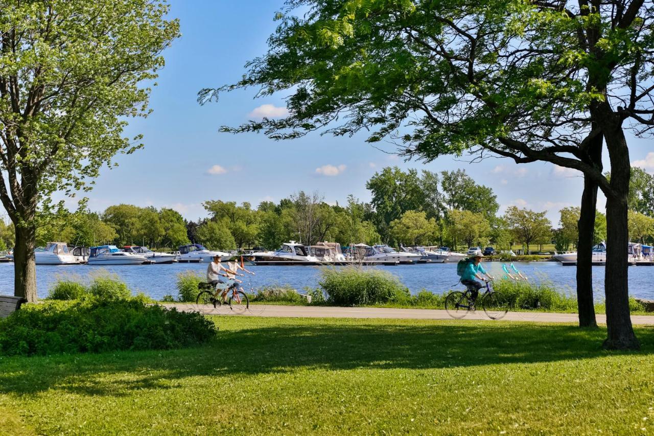 Free Parking In Beautiful Lachine Montreal Exterior foto